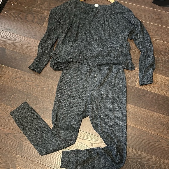 Aerie 2 Piece Pajama Loungewear Set - Picture 1 of 14